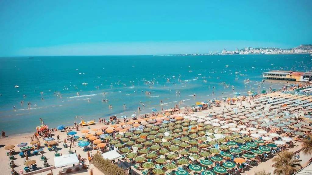 Naura'S Luxury Seaside Apartment Golem  0*, Golem (Tirana) Albania
